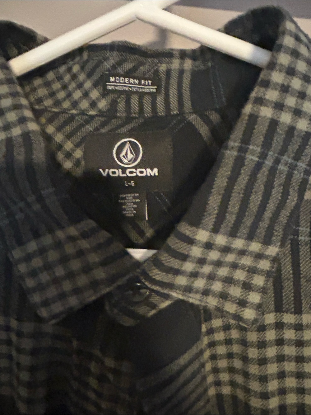 Volcom Black and Gray Plaid Button-Up Shirt